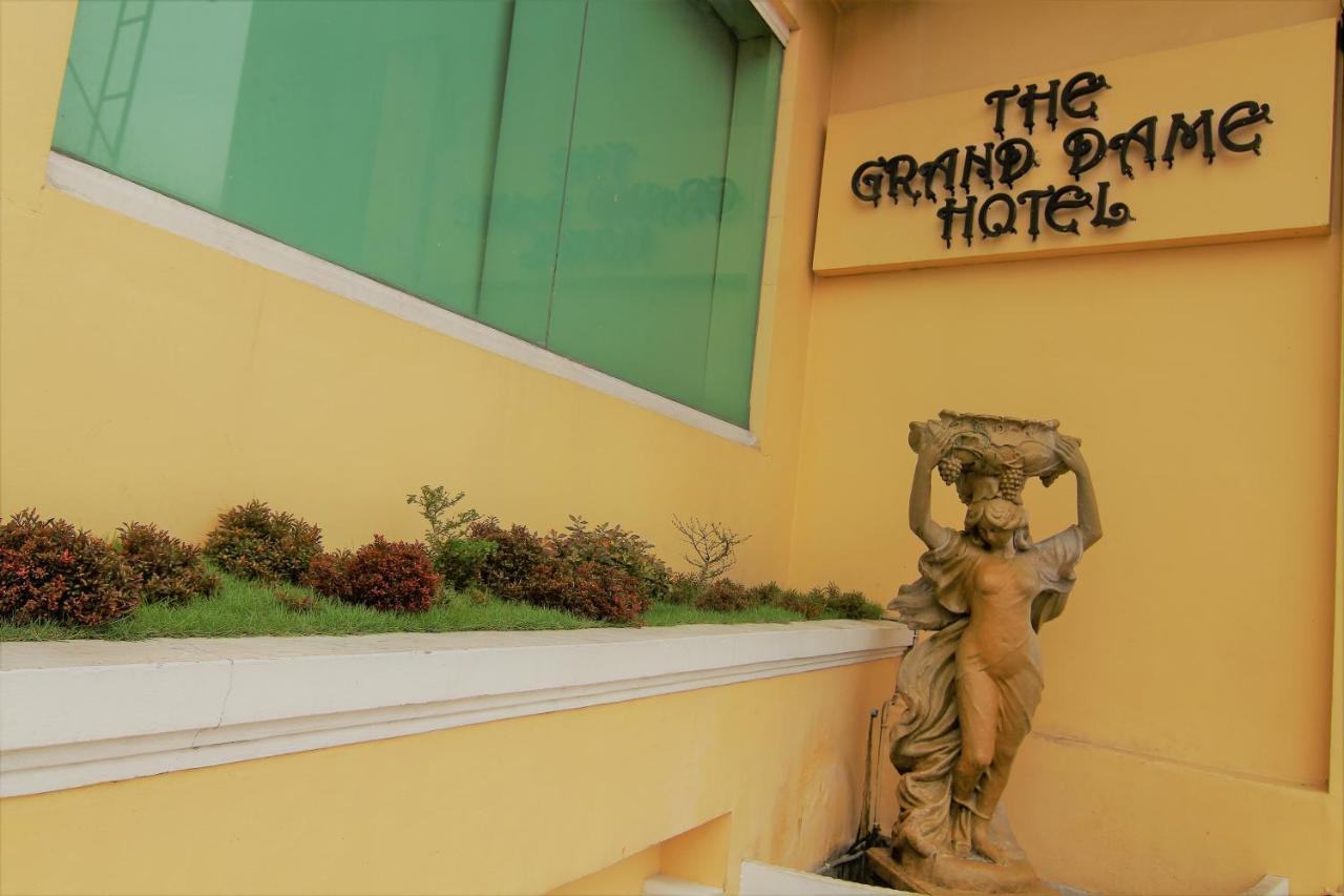 The Grand Dame Hotel Iloilo City Exterior photo